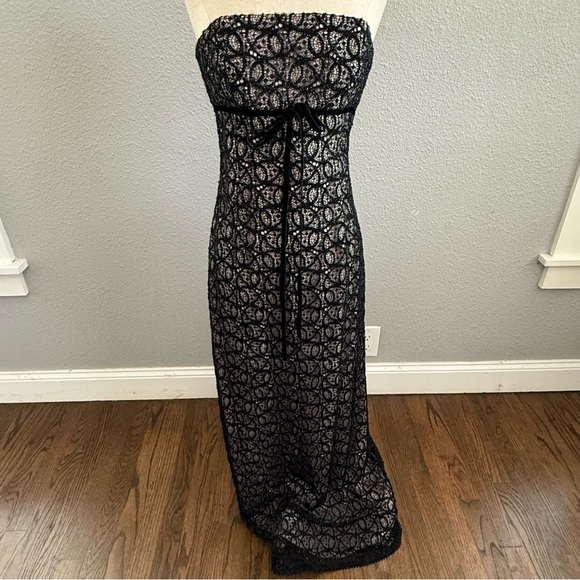 Vintage Nicole Miller Strapless Dress Size 4 Y2K - Picture 1 of 6
